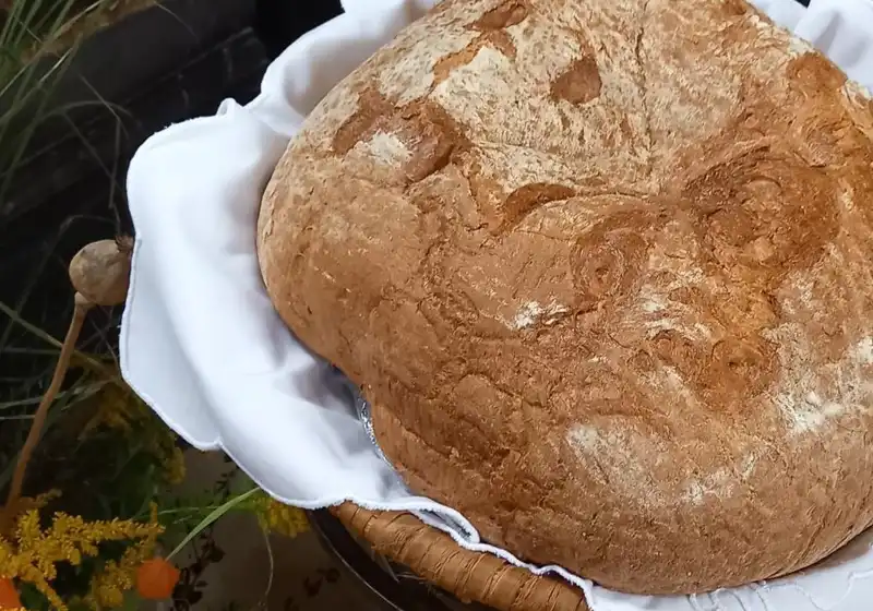 Kostel v barvách sklizně