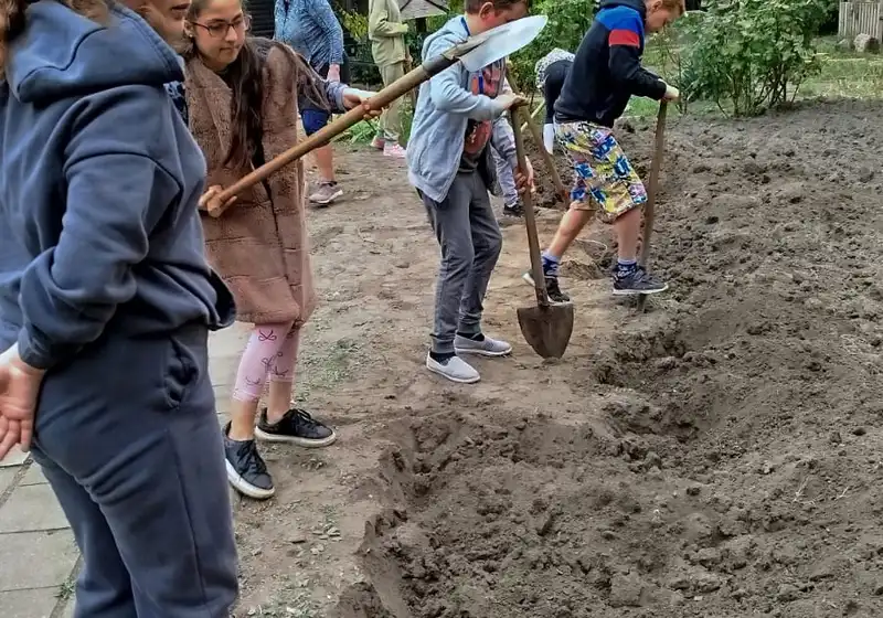 Rytí na zahrádce