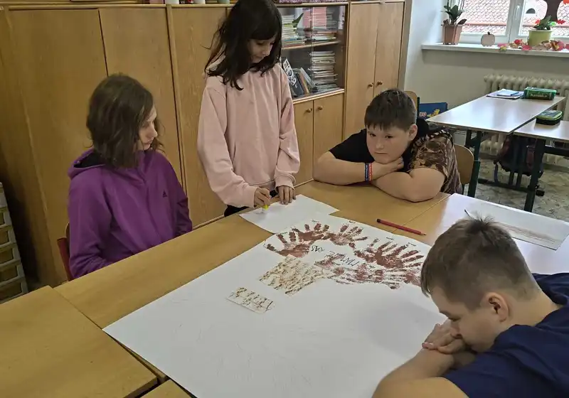 Celoškolní projekt "Týden našich emocí a přátelství"  2. den - kmen
