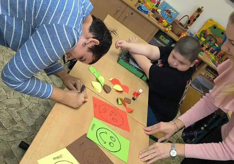 Celoškolní projekt "Týden našich emocí a přátelství" 3.den listy emocí