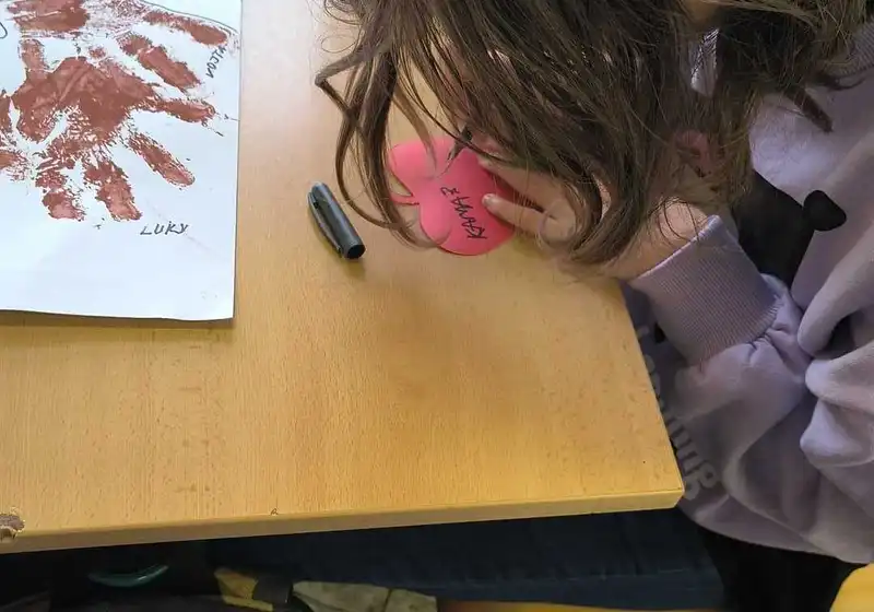 Celoškolní projekt "Týden našich emocí a přátelství" 4.den jablka