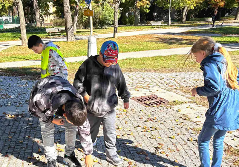 Sluníčko, kaštany a houpačkový relax
