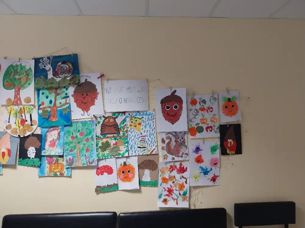 Výstava výtvarných prací dětí internátu v Nové nemocnici