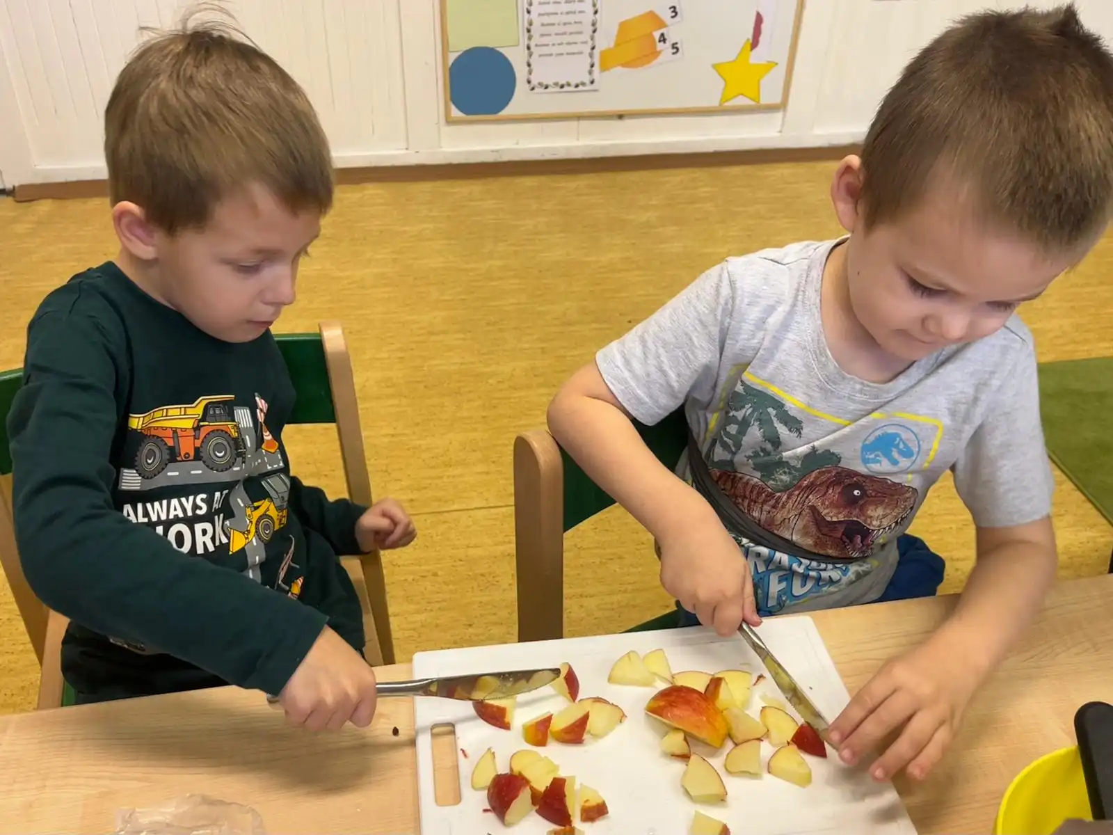 Ovocné mlsání u želviček🍎